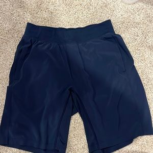 Men’s Lulu shorts